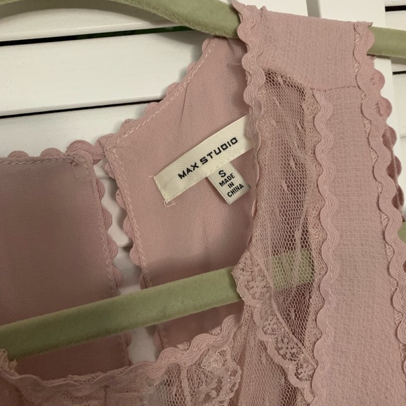 Max Studio blush blouses - Picture 2 of 3